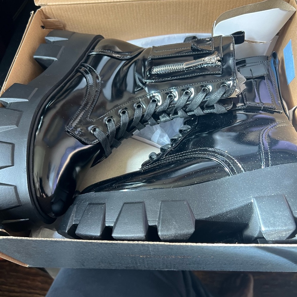 Women’s Black Glossy Boots
